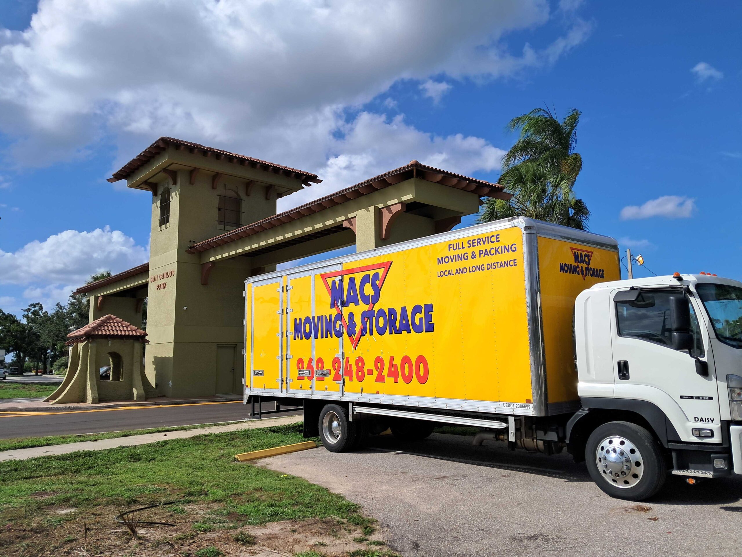 Portable Storage Containers vs. Traditional Moving Services