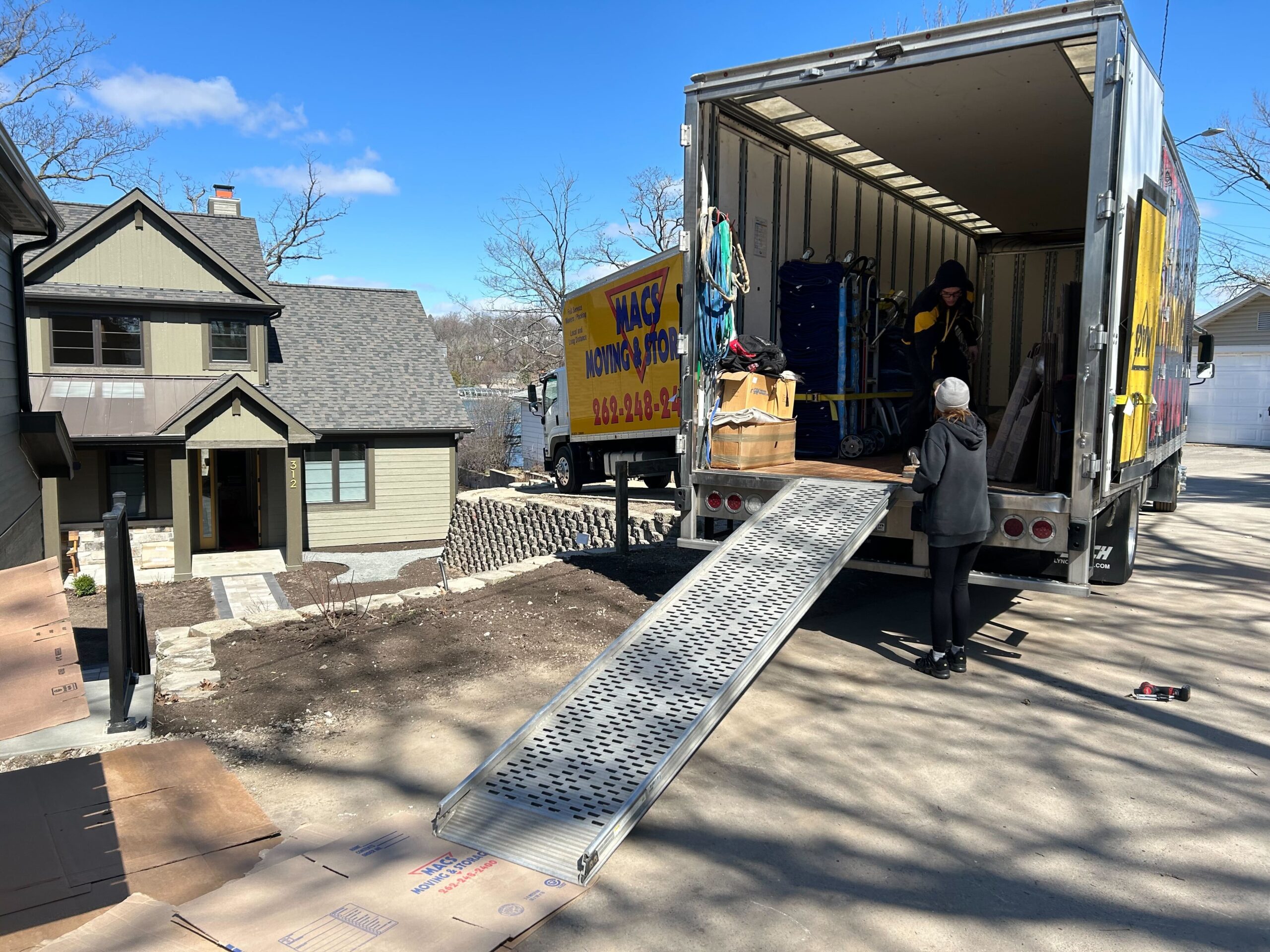 What Movers Do to Protect Your Belongings